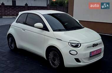Хетчбек Fiat 500e 2023 в 