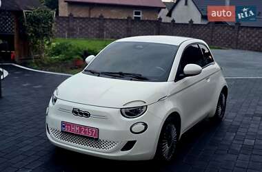Хетчбек Fiat 500e 2023 в 