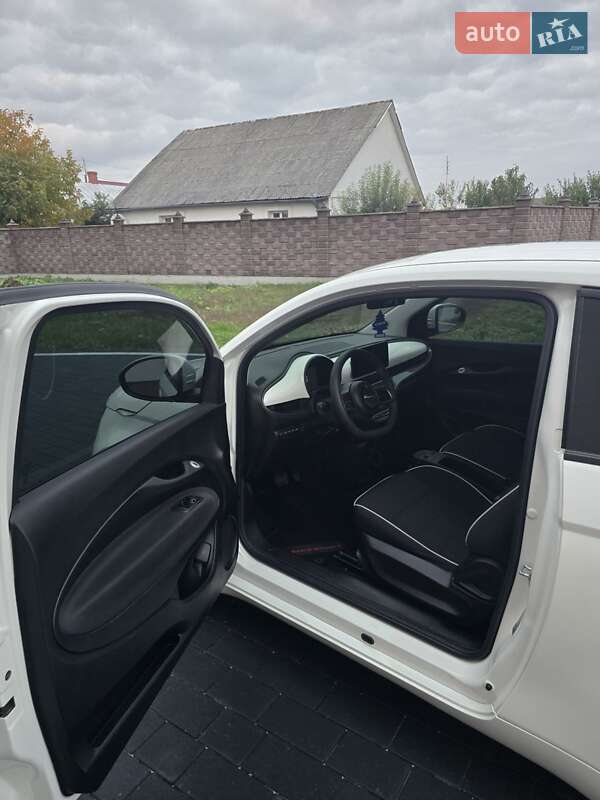 Хэтчбек Fiat 500e 2023 в Дубно фото 30 Хэтчбек Fiat 500e 2023 в Дубно