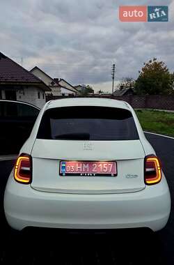 Хетчбек Fiat 500e 2023 в 