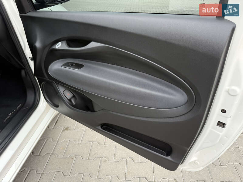 Хетчбек Fiat 500e 2023 в Тернополі