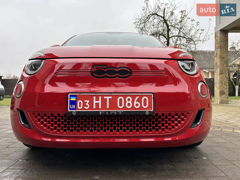 Хэтчбек Fiat 500e 2022 в Дубно