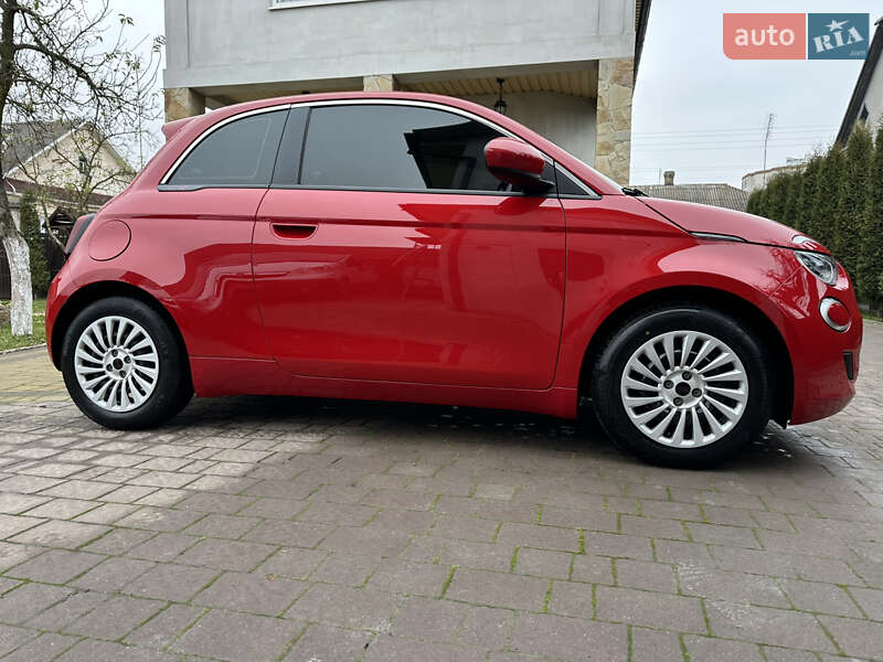 Хэтчбек Fiat 500e 2022 в Дубно