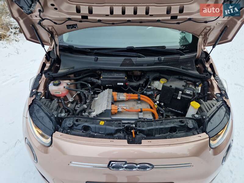 Хэтчбек Fiat 500e 2021 в Бородянке