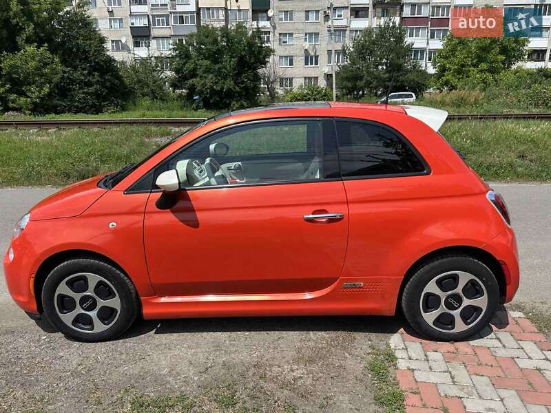 Хэтчбек Fiat 500e 2015 в Виннице