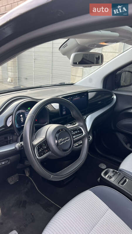 Хэтчбек Fiat 500e 2021 в Черноморске