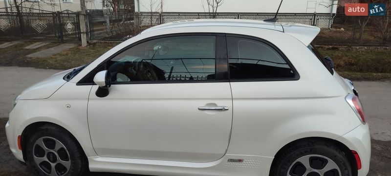 Хэтчбек Fiat 500e 2015 в Богородчанах