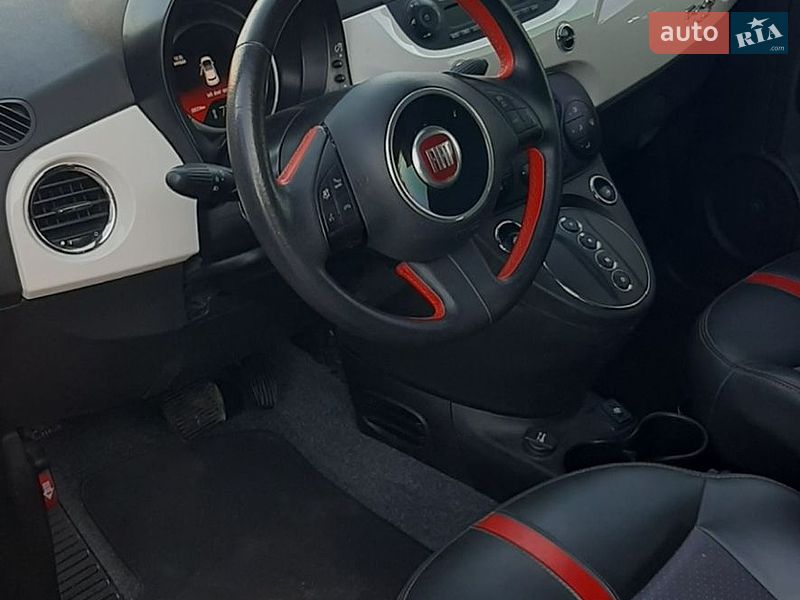 Хэтчбек Fiat 500e 2014 в Львове