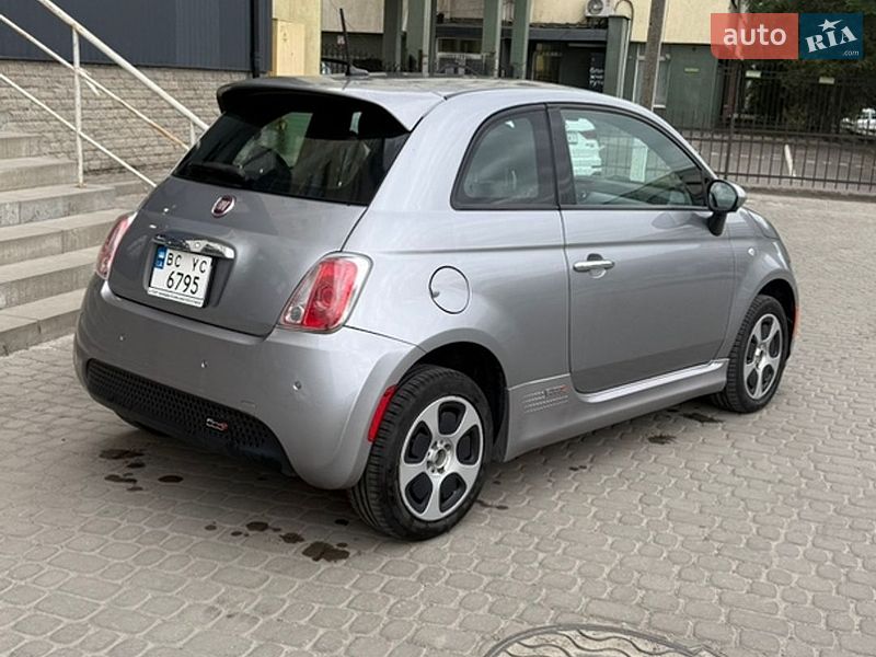 Хэтчбек Fiat 500e 2015 в Львове