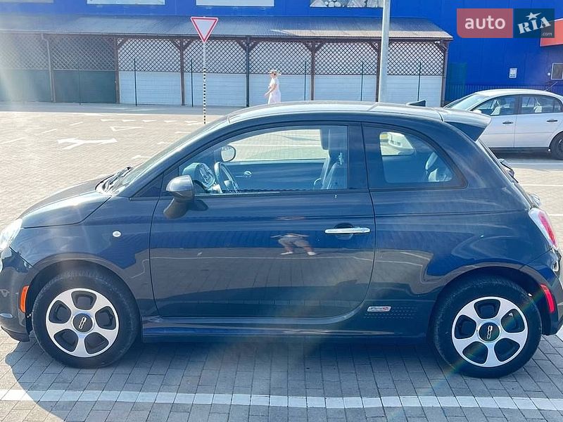 Хэтчбек Fiat 500e 2016 в Калуше