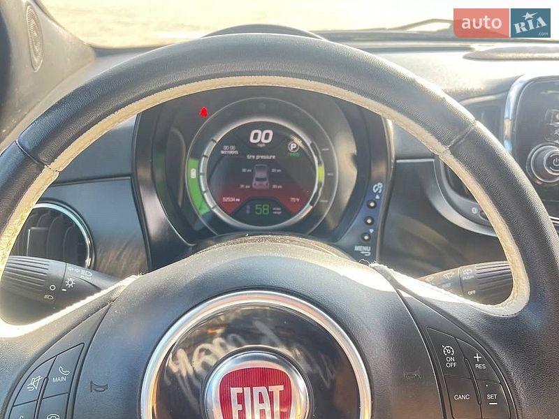 Хэтчбек Fiat 500e 2016 в Калуше