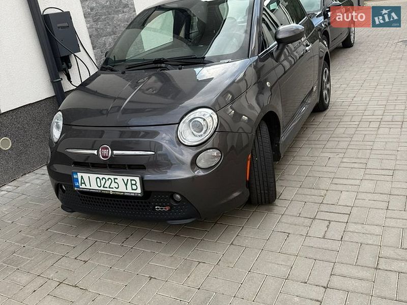 Хэтчбек Fiat 500e 2015 в Киеве