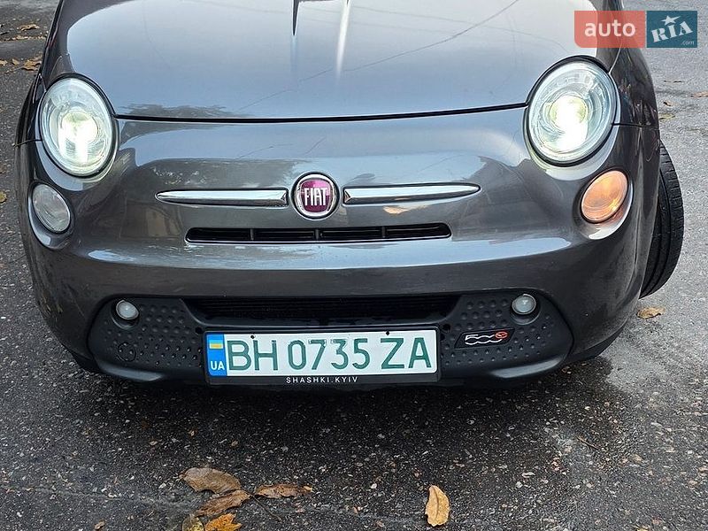 2017 Fiat 500E, VIN 3C3CFFGE4HT609269:plate — zdjęcie 1 (autoria)