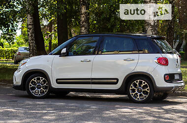 Седан Fiat 500L 2014 в Черновцах