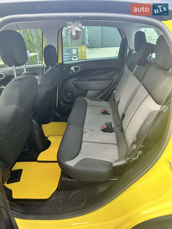 Хэтчбек Fiat 500L 2015 в Львове