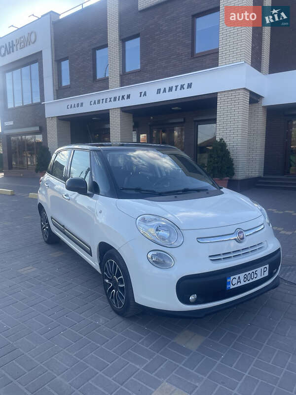 Хэтчбек Fiat 500L 2013 в 