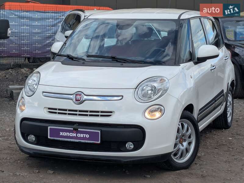 Хэтчбек Fiat 500L 2015 в Киеве