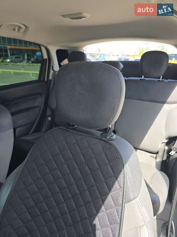 Хэтчбек Fiat 500L 2013 в Запорожье