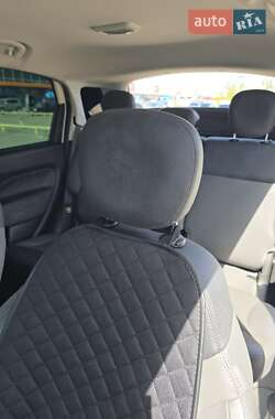 Хэтчбек Fiat 500L 2013 в 
