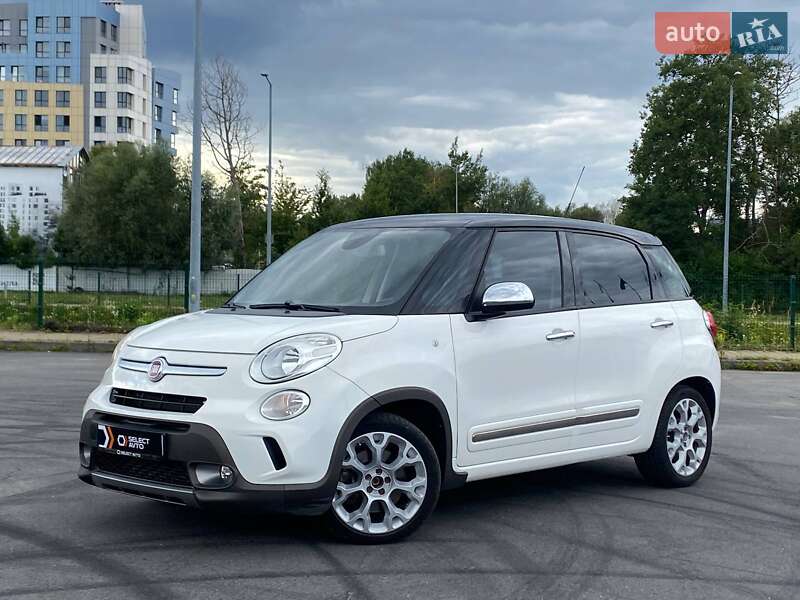 Хэтчбек Fiat 500L 2013 в 
