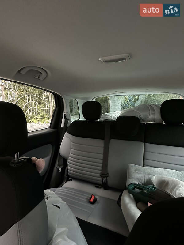 Хэтчбек Fiat 500L 2013 в Киеве