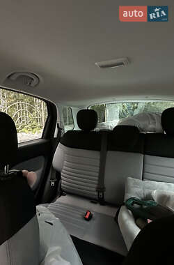 Хэтчбек Fiat 500L 2013 в 