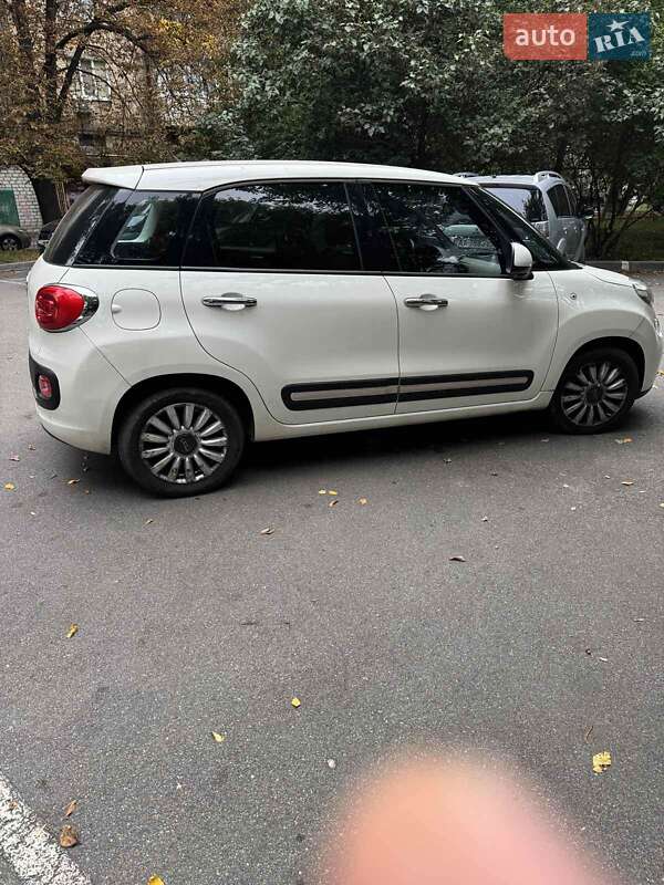 Хэтчбек Fiat 500L 2015 в Киеве