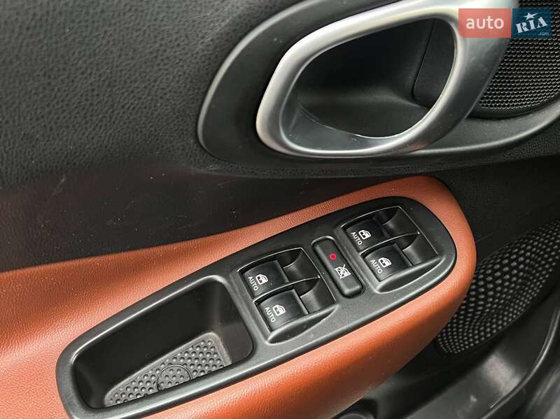 Хетчбек Fiat 500L 2014 в Києві