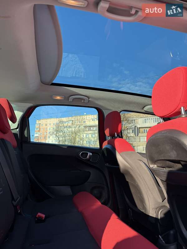 Хэтчбек Fiat 500L 2012 в Черновцах