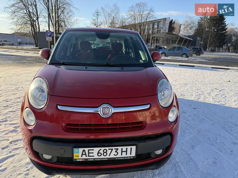 Хэтчбек Fiat 500L 2012 в Черновцах