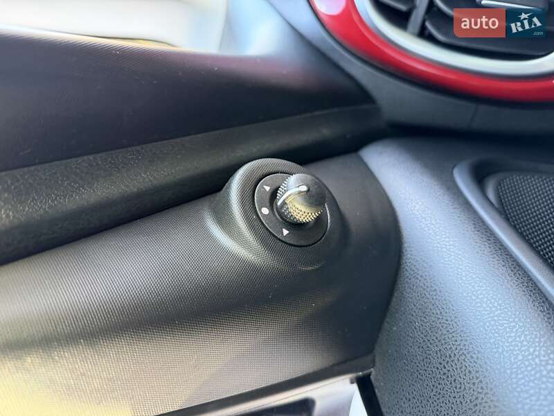 Хэтчбек Fiat 500L 2012 в Черновцах