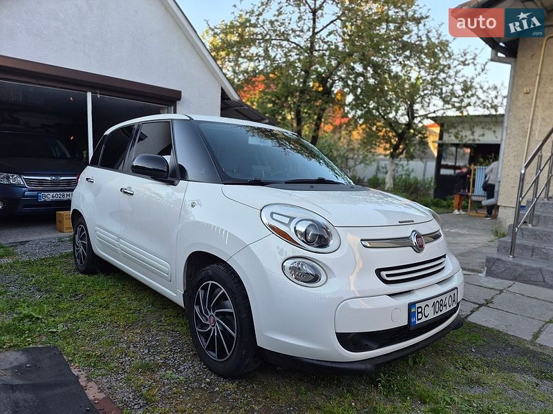 Хэтчбек Fiat 500L 2014 в Львове