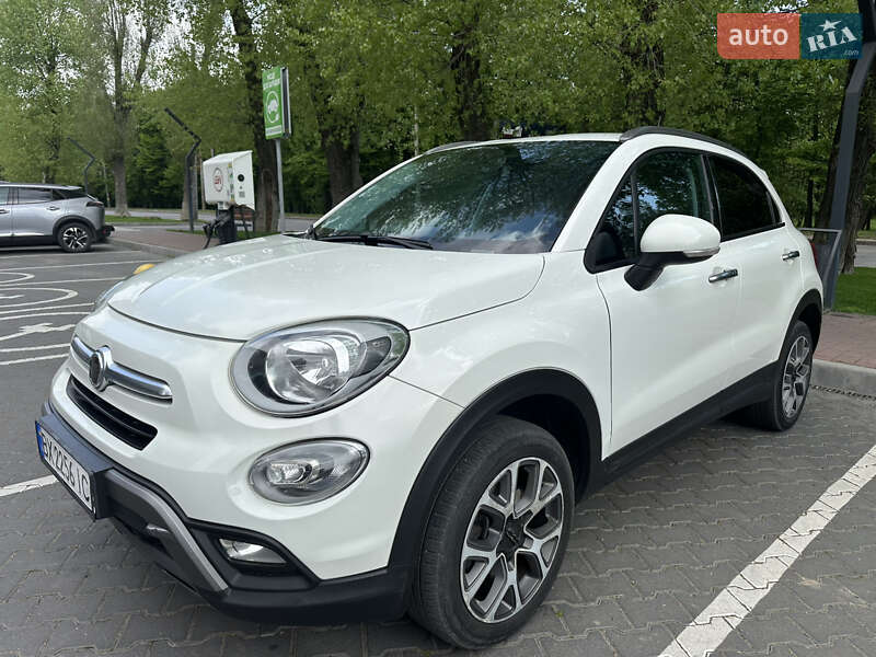 Внедорожник / Кроссовер Fiat 500X 2015 в 