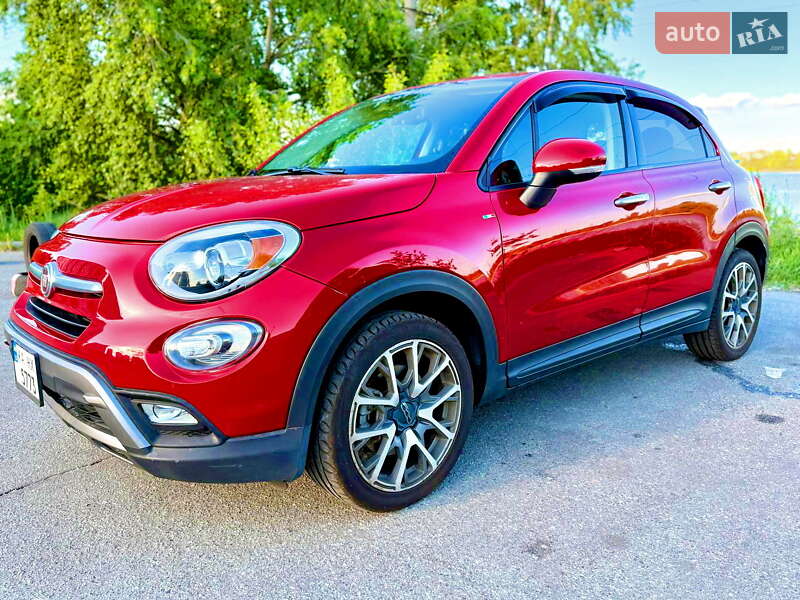Позашляховик / Кросовер Fiat 500X 2016 в 