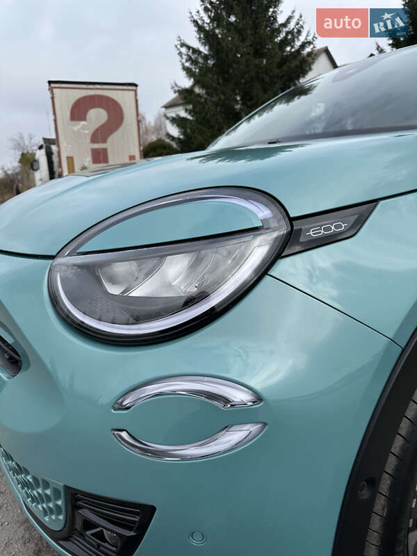Внедорожник / Кроссовер Fiat 600e 2024 в Ровно