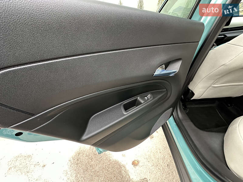 Внедорожник / Кроссовер Fiat 600e 2024 в Ровно