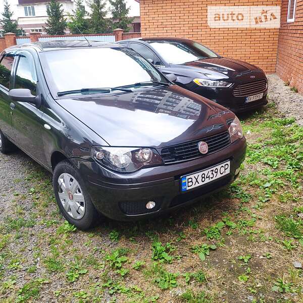 Седан Fiat Albea 2011 в 