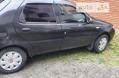 Седан Fiat Albea 2011 в 