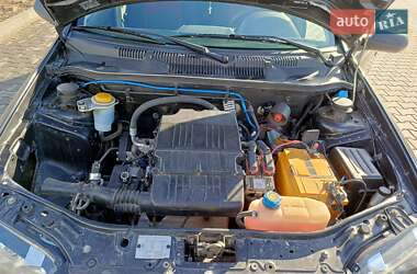 Седан Fiat Albea 2011 в 