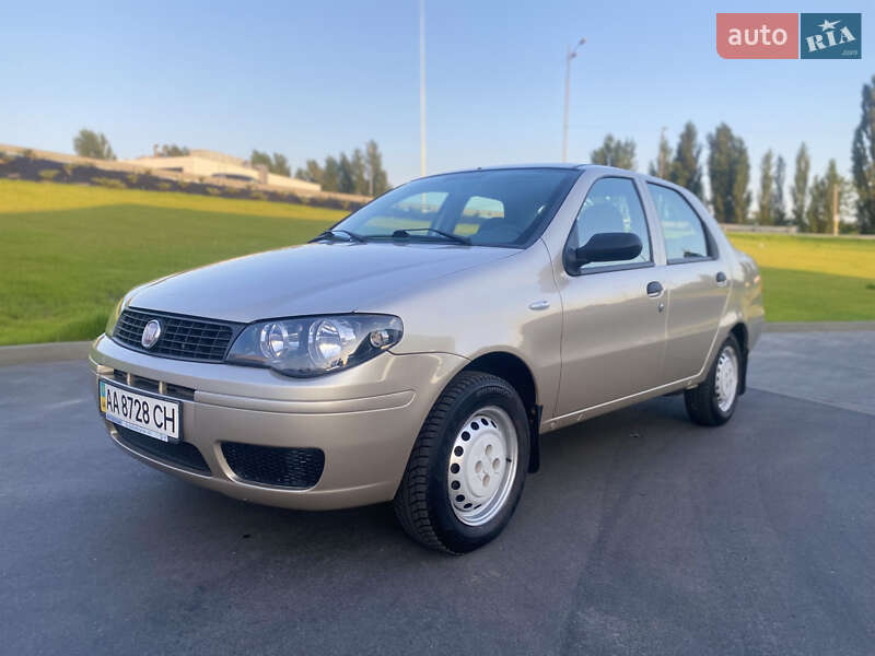 Седан Fiat Albea 2010 в 
