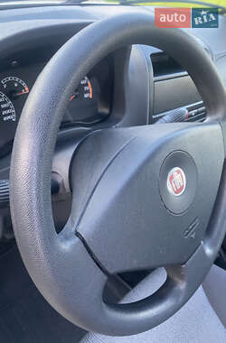 Седан Fiat Albea 2010 в 