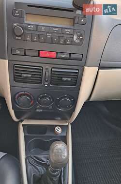 Седан Fiat Albea 2009 в 