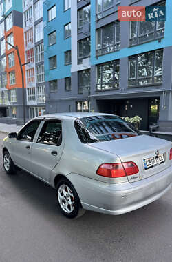 Седан Fiat Albea 2010 в 