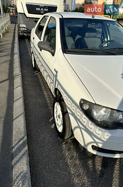 Седан Fiat Albea 2011 в 
