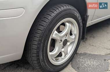 Седан Fiat Albea 2011 в 