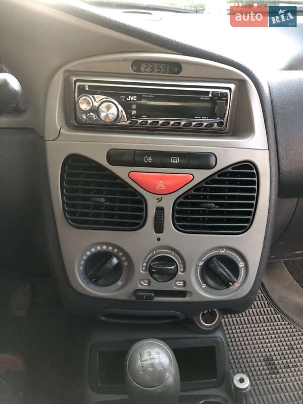 Седан Fiat Albea 2004 в Хмельницком