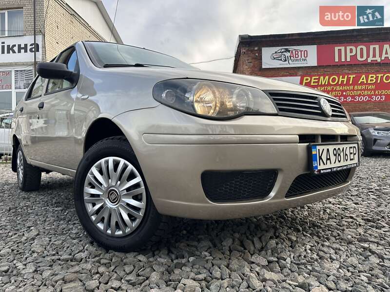 Седан Fiat Albea 2010 в 