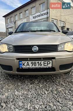 Седан Fiat Albea 2010 в 