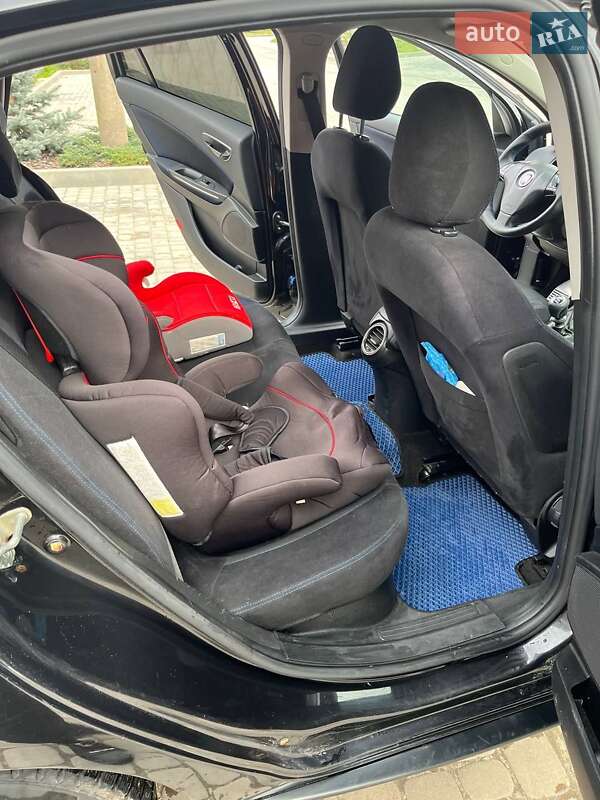 Хетчбек Fiat Bravo 2007 в Новояворівську