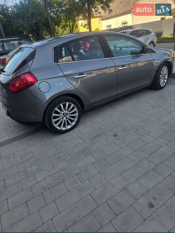 Хэтчбек Fiat Bravo 2011 в Ужгороде
